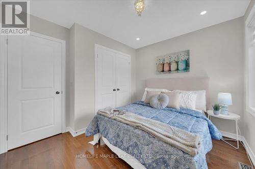 3079 Neyagawa Boulevard, Oakville, ON - Indoor Photo Showing Bedroom