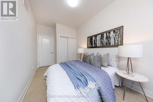 27 Mcgurran Lane, Richmond Hill (Doncrest), ON - Indoor Photo Showing Bedroom