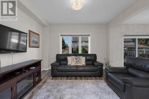 14 Jones Street, New Tecumseth, ON - Indoor Photo Showing Living Room