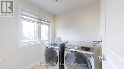 22 Bostock Drive, Georgina, ON - Indoor Photo Showing Laundry Room