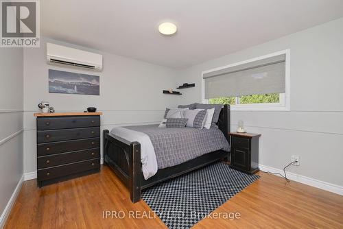 1643 Sumach Road, Caledon (Caledon Village), ON - Indoor Photo Showing Bedroom