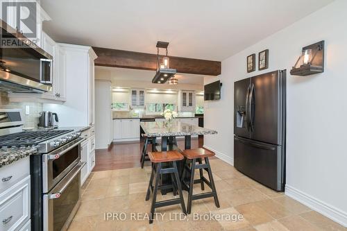 1643 Sumach Road, Caledon (Caledon Village), ON - Indoor Photo Showing Kitchen