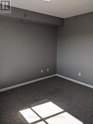 429 - 684 Warden Avenue, Toronto, ON - Indoor Photo Showing Other Room