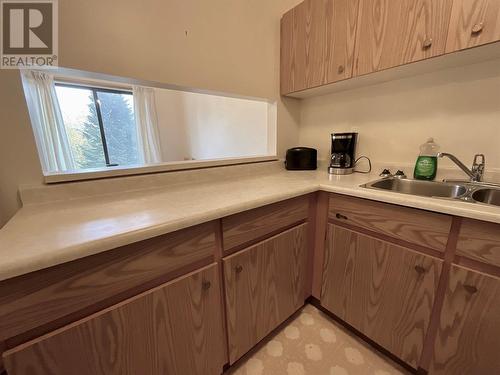 185 Chamberlain Crescent Unit# 301, Tumbler Ridge, BC - Indoor Photo Showing Kitchen With Double Sink