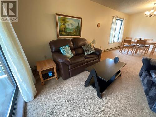 185 Chamberlain Crescent Unit# 301, Tumbler Ridge, BC - Indoor Photo Showing Living Room