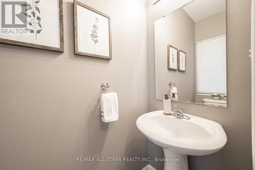 145 Dougherty Crescent, Whitchurch-Stouffville, ON - Indoor Photo Showing Bathroom