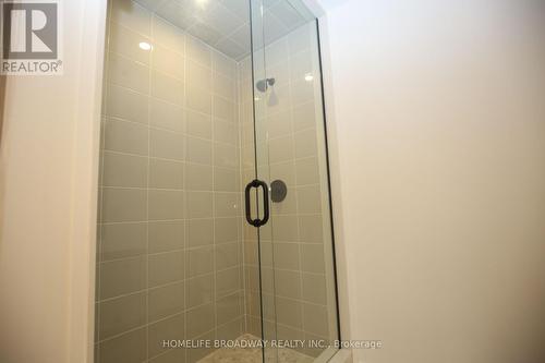 54 Harvest Crescent, Barrie, ON - Indoor Photo Showing Bathroom