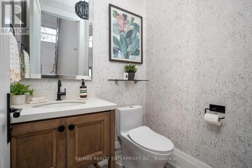 18 Wendell Avenue, Toronto, ON - Indoor Photo Showing Bathroom