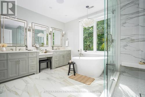 18 Wendell Avenue, Toronto, ON - Indoor Photo Showing Bathroom