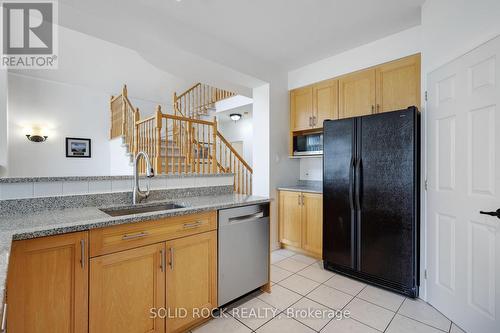 2011 Calico Crescent, Ottawa, ON - Indoor Photo Showing Kitchen