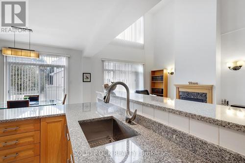 2011 Calico Crescent, Ottawa, ON - Indoor Photo Showing Kitchen