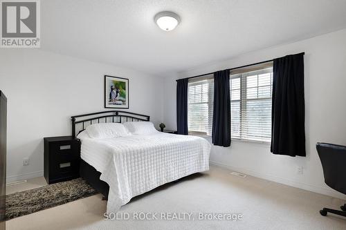 2011 Calico Crescent, Ottawa, ON - Indoor Photo Showing Bedroom