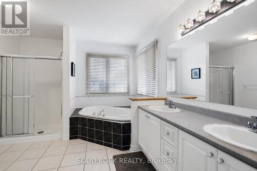 2011 Calico Crescent, Ottawa, ON - Indoor Photo Showing Bathroom