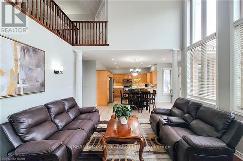 56 Bosworth Street, Hamilton, ON - Indoor Photo Showing Living Room