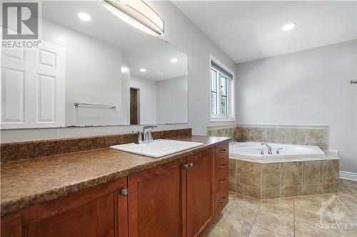 2634 Fallingwater Circle, Ottawa, ON - Indoor Photo Showing Bathroom