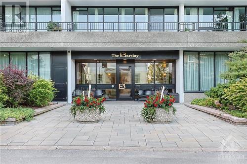 Building entrance, well maintained plants - 370 Dominion Avenue Unit#304, Ottawa, ON - Outdoor