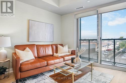 311 - 36 Zorra Street W, Toronto, ON - Indoor Photo Showing Living Room