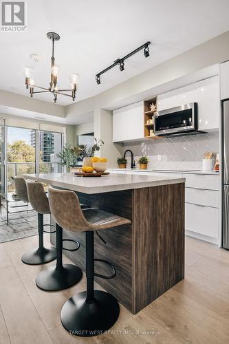 311 - 36 Zorra Street W, Toronto, ON - Indoor Photo Showing Kitchen