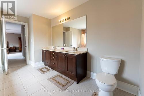 8 Gosling Street, Brampton, ON - Indoor Photo Showing Bathroom