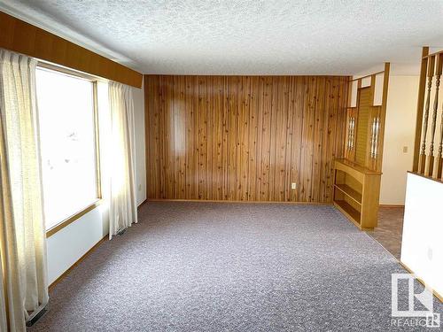 9811 99 St, Westlock, AB - Indoor Photo Showing Other Room