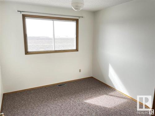 9811 99 St, Westlock, AB - Indoor Photo Showing Other Room