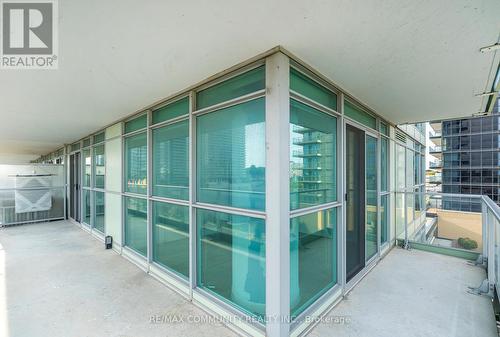 611 - 29 Singer Court, Toronto, ON - Outdoor With Balcony With Exterior