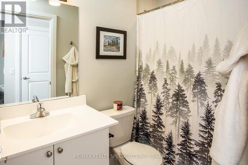 52 Coles Avenue, Vaughan (Vaughan Grove), ON - Indoor Photo Showing Bathroom