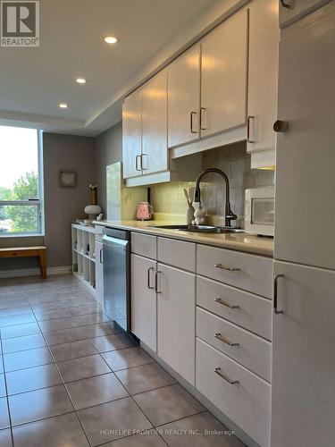 411 - 1 Ripley Avenue, Toronto (High Park-Swansea), ON - Indoor Photo Showing Kitchen