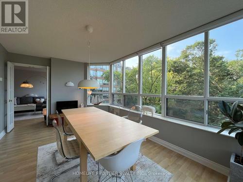 411 - 1 Ripley Avenue, Toronto (High Park-Swansea), ON - Indoor Photo Showing Dining Room