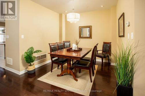 4802 Bluefeather Line, Mississauga (Hurontario), ON - Indoor Photo Showing Dining Room