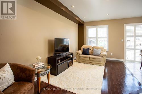 4802 Bluefeather Line, Mississauga (Hurontario), ON - Indoor Photo Showing Living Room