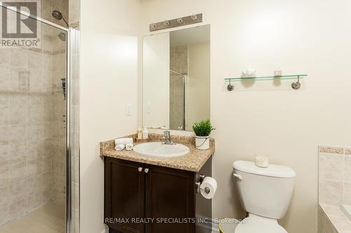 4802 Bluefeather Line, Mississauga, ON - Indoor Photo Showing Bathroom