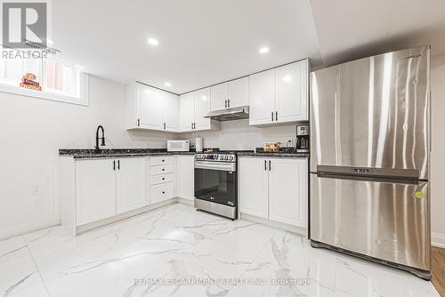 96 Cardinal Drive, Hamilton, ON - Indoor Photo Showing Kitchen