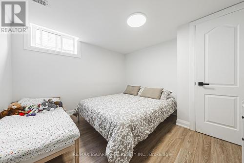 96 Cardinal Drive, Hamilton, ON - Indoor Photo Showing Bedroom