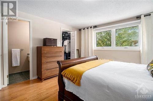 64 Beechmont Crescent, Ottawa, ON - Indoor Photo Showing Bedroom