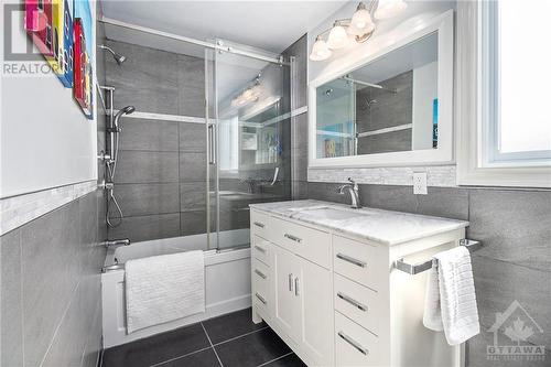 64 Beechmont Crescent, Ottawa, ON - Indoor Photo Showing Bathroom