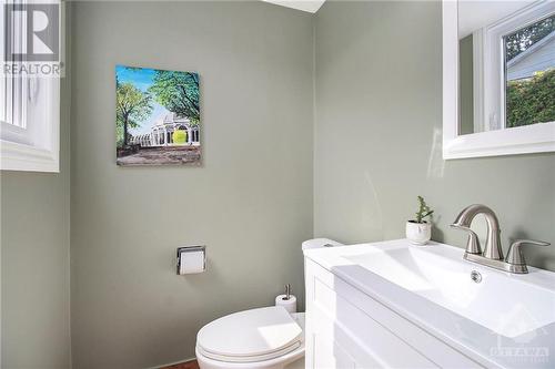 64 Beechmont Crescent, Ottawa, ON - Indoor Photo Showing Bathroom