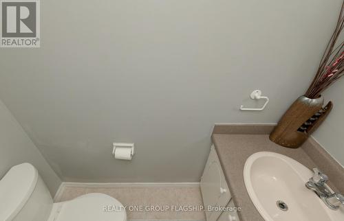 107 - 11 Harrisford Street, Hamilton (Red Hill), ON - Indoor Photo Showing Bathroom