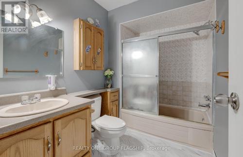 107 - 11 Harrisford Street, Hamilton (Red Hill), ON - Indoor Photo Showing Bathroom