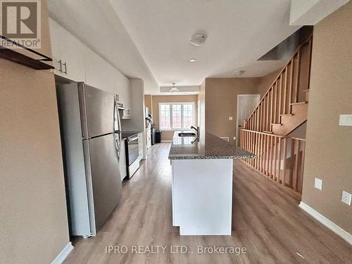 2664 Magdalen Path, Oshawa, ON - Indoor Photo Showing Kitchen