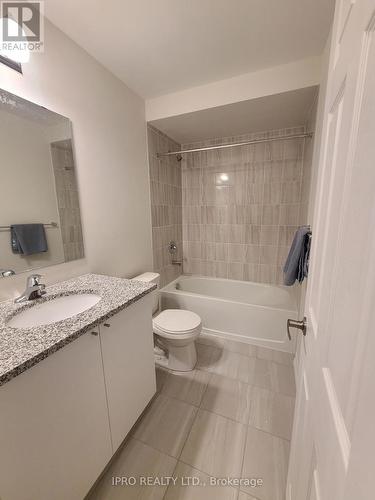 2664 Magdalen Path, Oshawa, ON - Indoor Photo Showing Bathroom