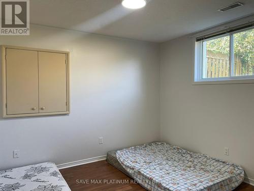 24 Limerick Lane, Brantford, ON - Indoor Photo Showing Bedroom