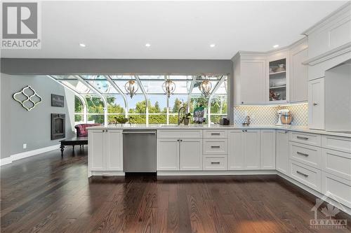 43 Brae Crescent, Stittsville, ON - Indoor Photo Showing Kitchen