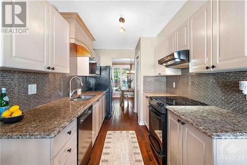 29 Wallsend Avenue, Ottawa, ON - Indoor Photo Showing Kitchen With Double Sink With Upgraded Kitchen