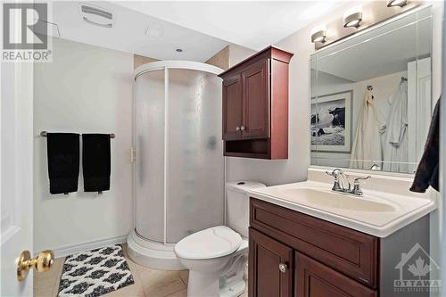 29 Wallsend Avenue, Ottawa, ON - Indoor Photo Showing Bathroom