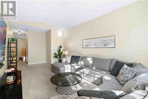 29 Wallsend Avenue, Ottawa, ON - Indoor Photo Showing Living Room