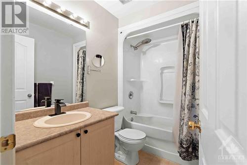 29 Wallsend Avenue, Ottawa, ON - Indoor Photo Showing Bathroom