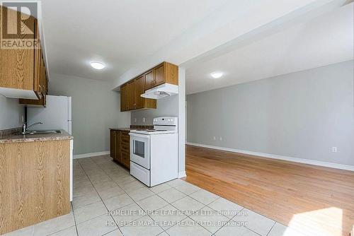 71 Sydenham Wells, Barrie, ON - Indoor Photo Showing Kitchen