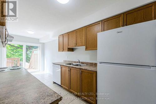 71 Sydenham Wells, Barrie, ON - Indoor Photo Showing Kitchen With Double Sink