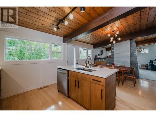 1559 Alward Street, Prince George, BC - Indoor Photo Showing Kitchen